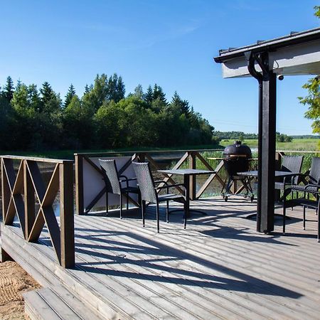 Villa Sordi Somka Puhkemaja à Jogeva Extérieur photo